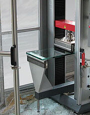 ProLine with 4-point flexure test on structural glass to EN 1288-3