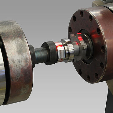 Camshaft torsion testing with laserXtens