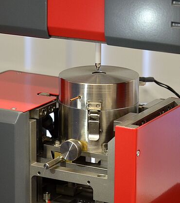 Dispositivo di riscaldamento dei provini fino a 400 °C per le nanoindentazioni ad alta temperatura